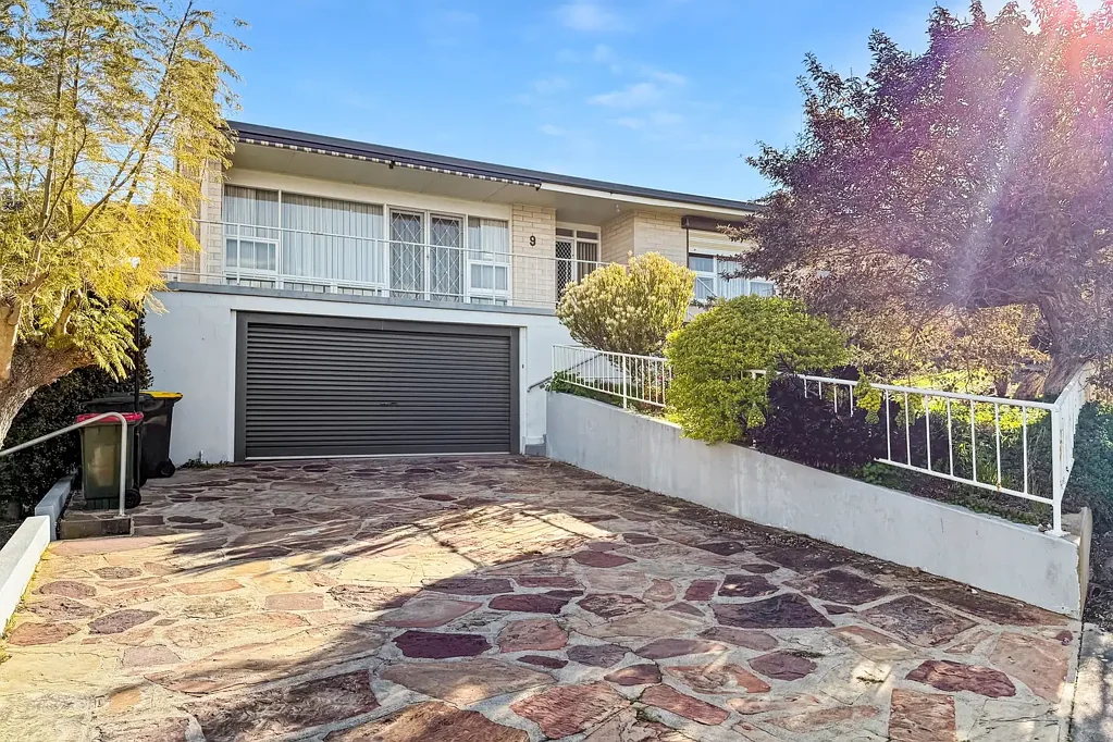 Breathtaking Bay Views & Exceptional Lifestyle