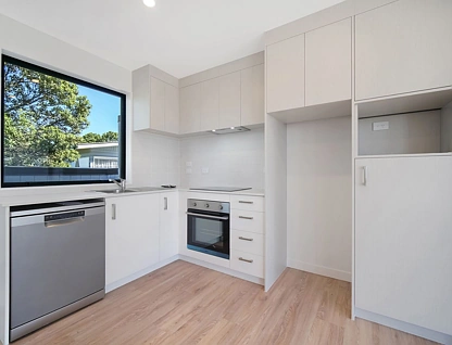 1/150 Royal Road, Massey, Waitakere City, 3房, 2浴, 整租城市屋