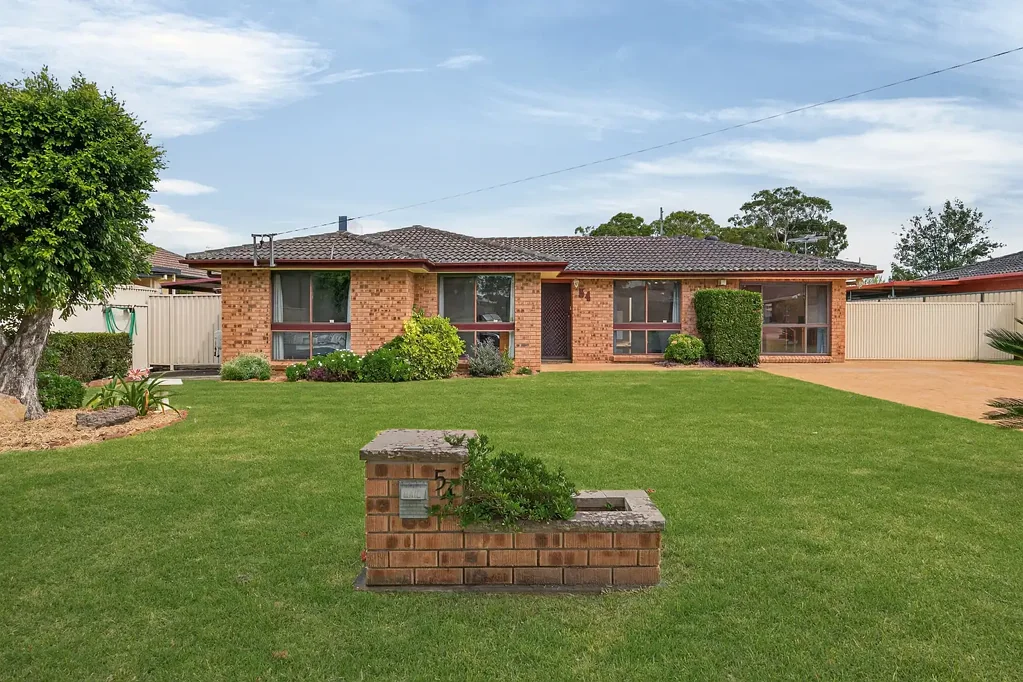 54 Orleans Crescent, Toongabbie, NSW 2146