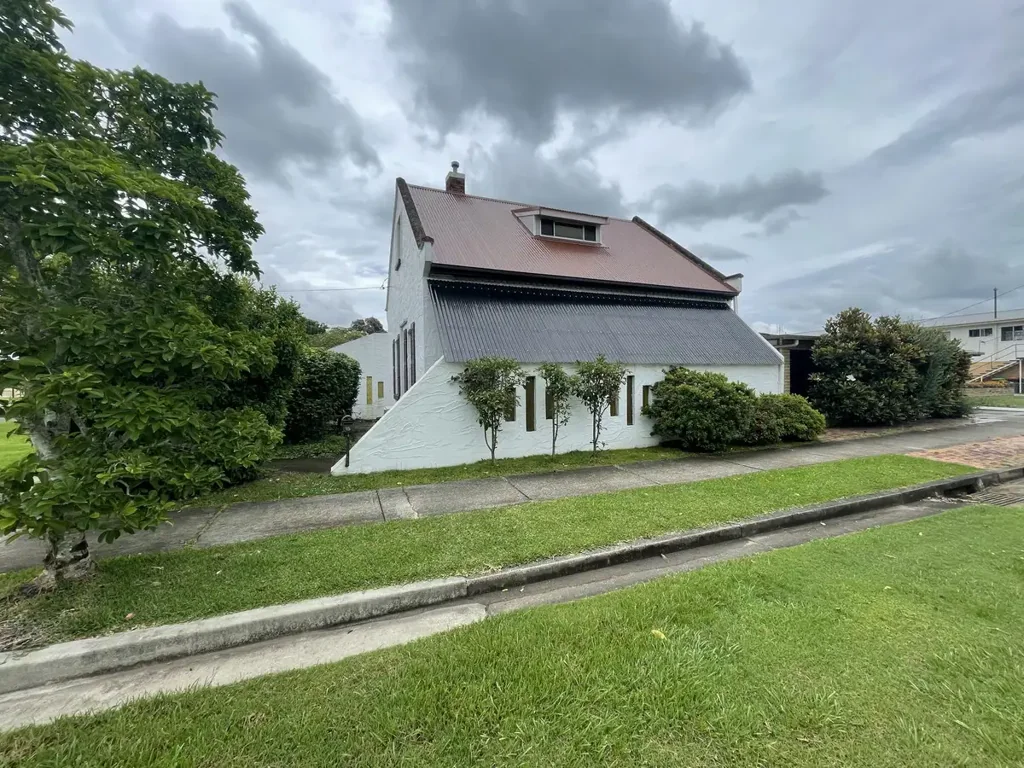 Charming and Spacious Home in Prime Central Location