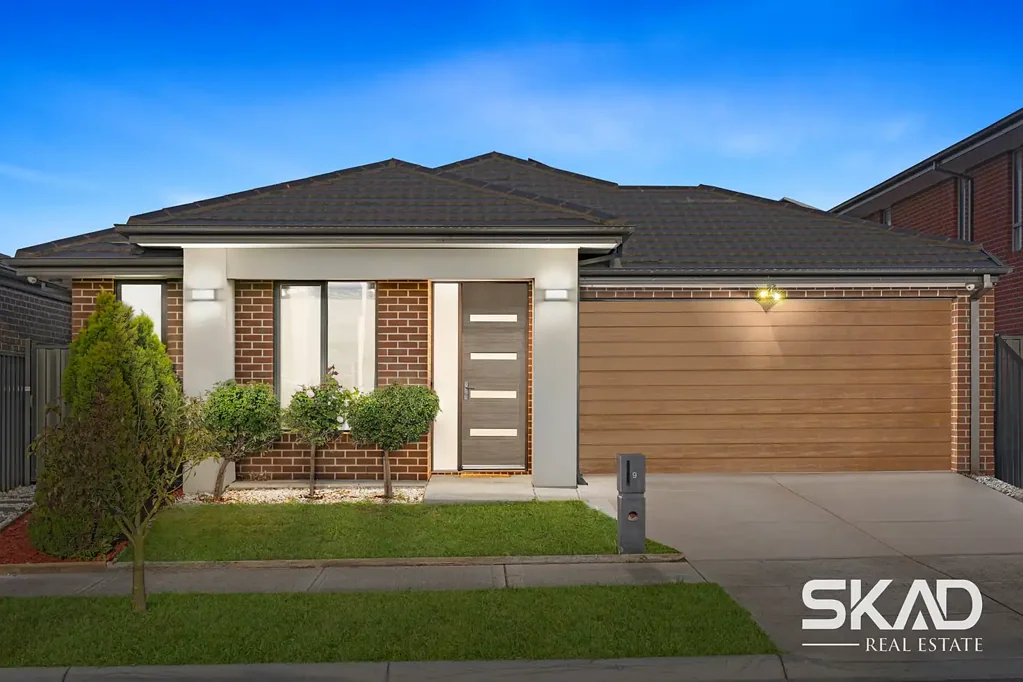 Craigieburn 4房 四卧奢居 现代厨房 石材台面 双车库庭院 低维护庭院 交通便利 设施齐全 Perfect Start to Nest or Invest in Perfect Location