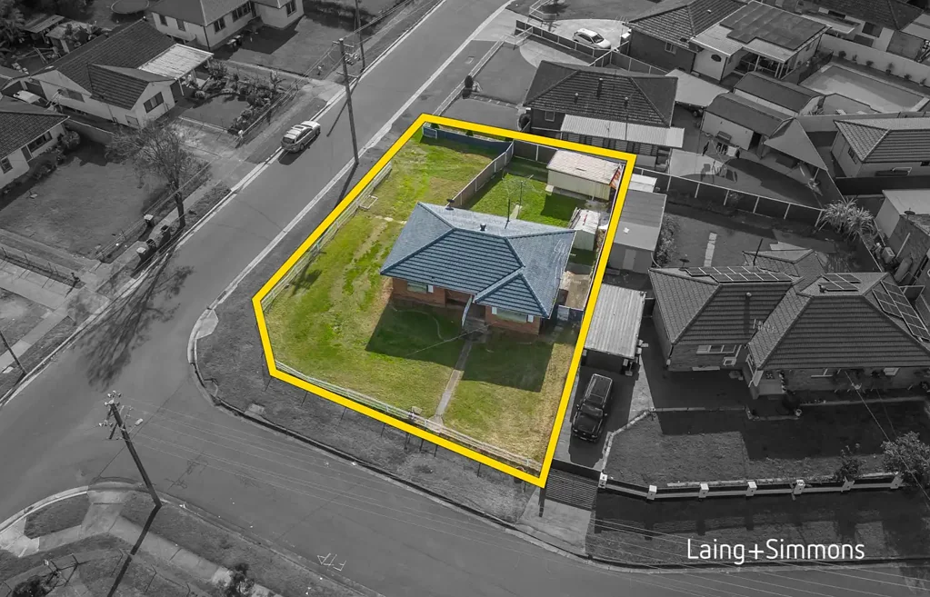 Whalan 3 Slaapkamer Prime corner block with dual street frontage and subdivision potential