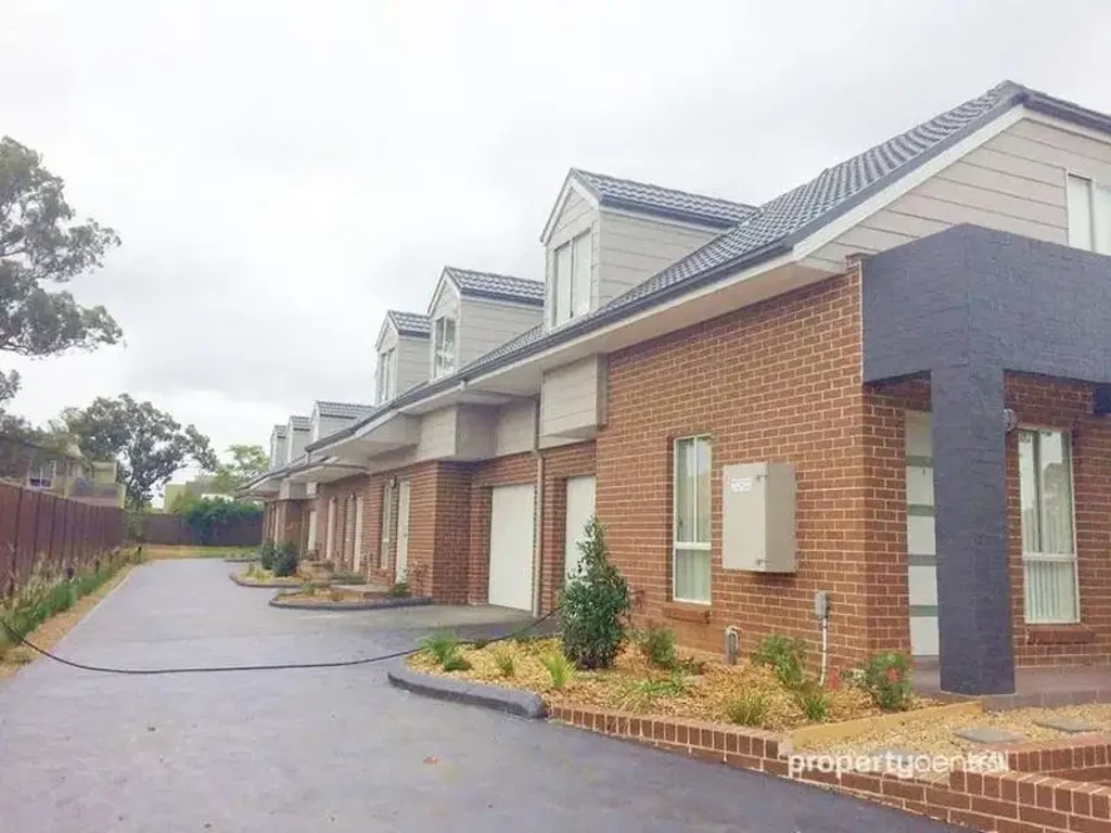 3-Bedroom Townhouse with Private Outdoor Space
