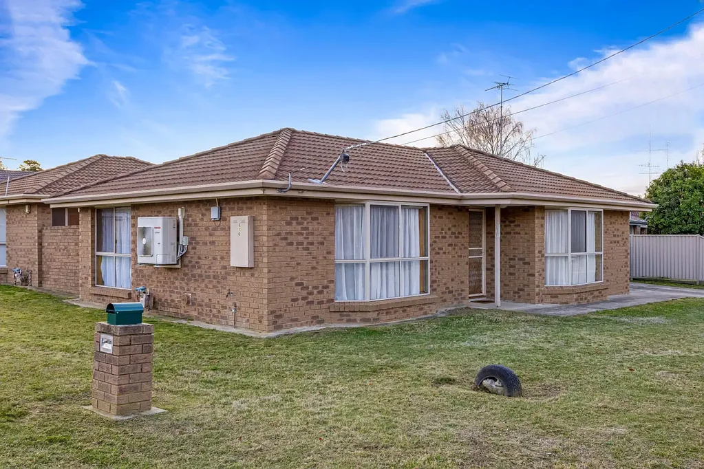 310 Kinnersley Avenue, Canadian, VIC 3350
