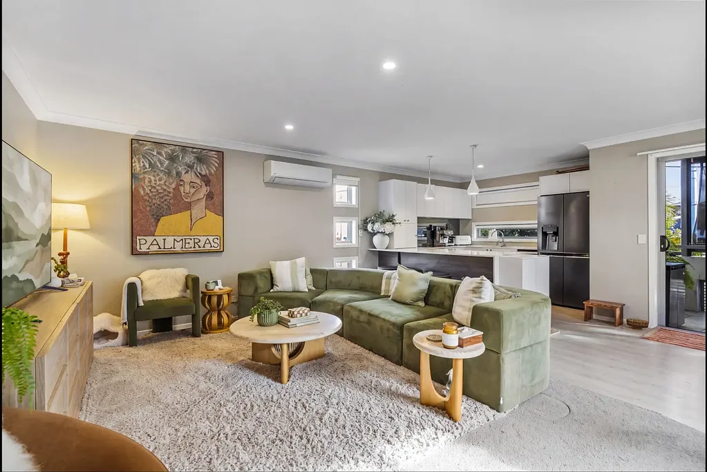 MODERN & STYLISH TOP-FLOOR DUPLEX WITH QUALITY FINISHES UNFURNISHED | THREE BEDROOMS | SECURE PARKING