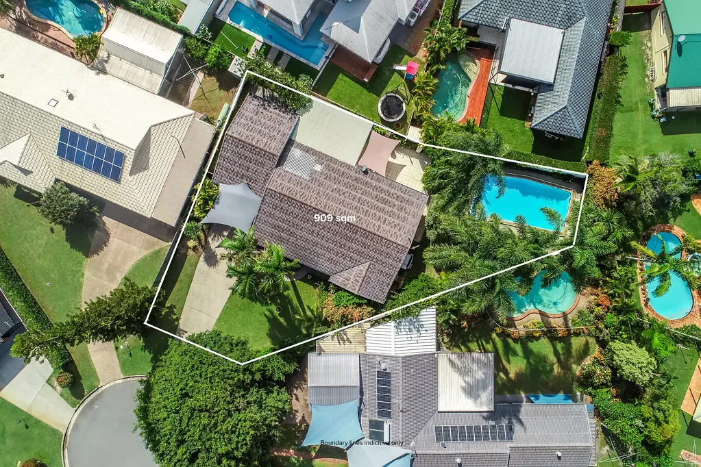Palm Beach 3 Bedroom Beach House With Pool on Rare 909sqm Block in Palm Beach