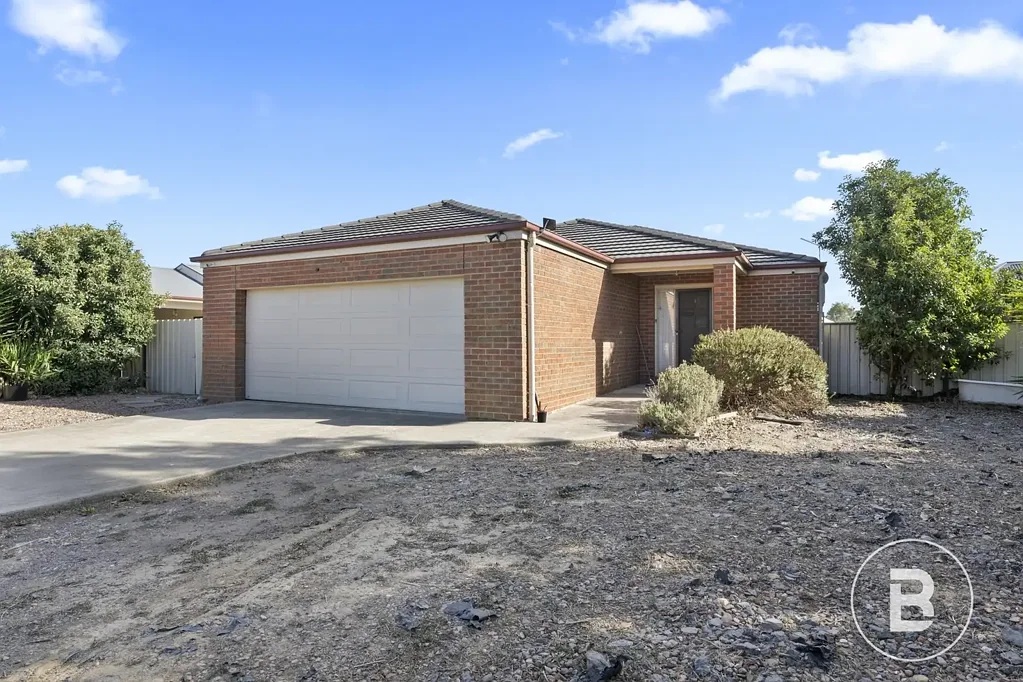 Carisbrook 4 Bedroom Lovely Family Home in a Convenient Carisbrook Location