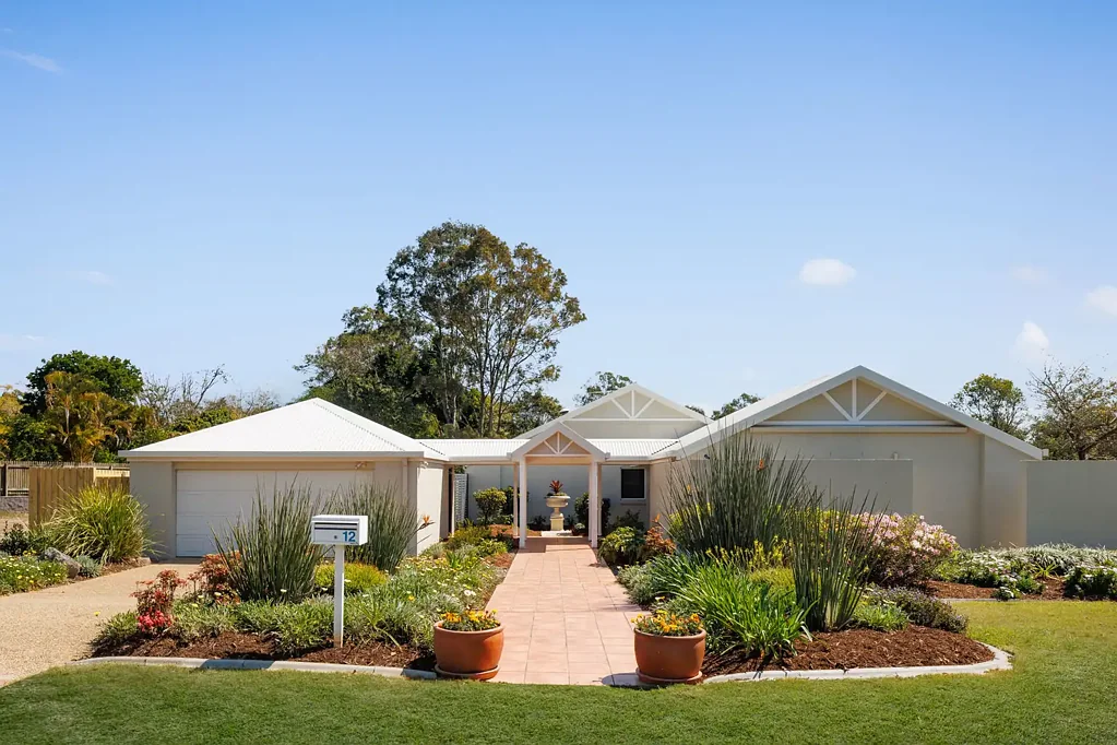 12 Pioneer Crescent, Bellbowrie, QLD 4070