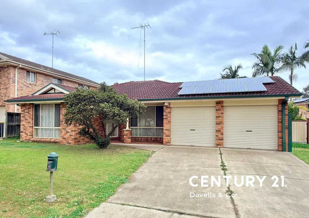 Spacious Family Home in a Convenient Woodcroft Location