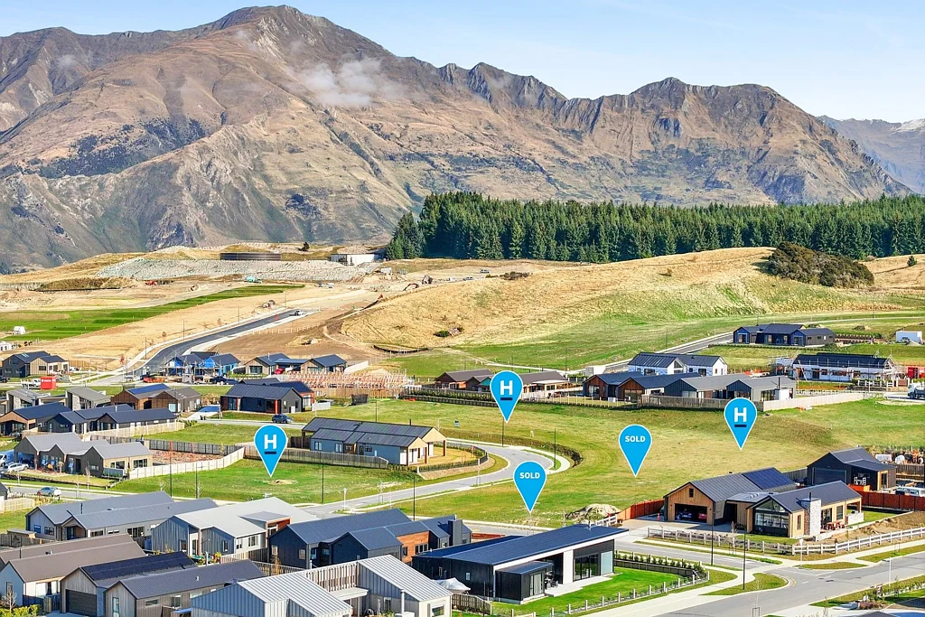 Wanaka Perfectly Poised & Elevated 1,200m2