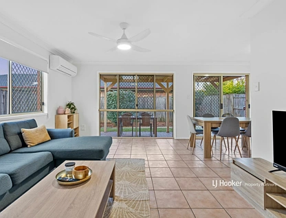 8/37 Landseer Street, Sunnybank Hills, Brisbane - Southern Region, 3 침실, 2 욕실, Townhouse