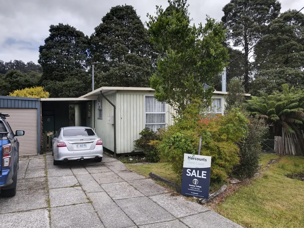 Rosebery 3 Bedroom Tidy Three-Bedroom Gem - A Smart Buy for Homeowners & Investors!