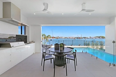 60 Marina Parade, Jacobs Well, QLD 4208, 5 slaapkamers, 4 badkamers, House