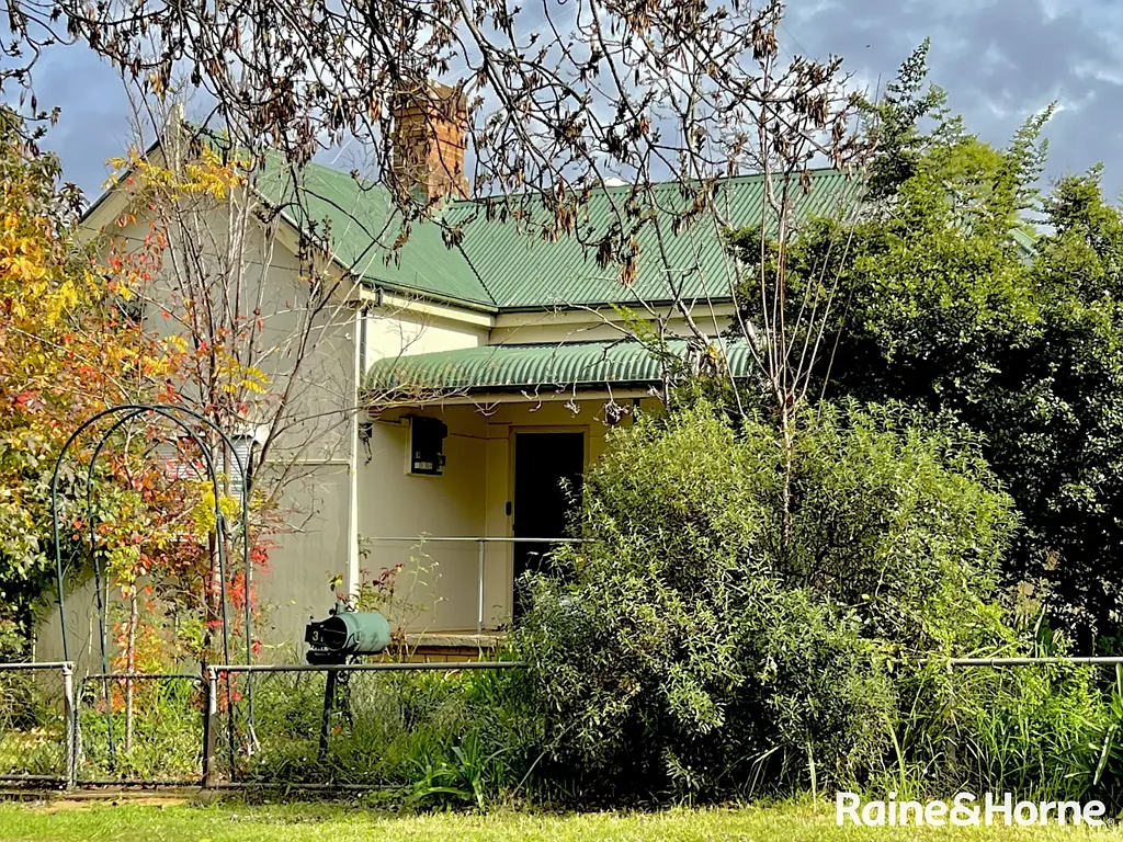 Grenfell 4 Bedroom Hidden Surprise 31 Weddin Street