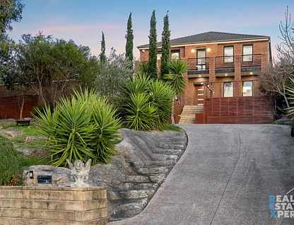24 Royal Crescent, Beaconsfield, VIC 3807, 7 Kuwarto, 3 Banyo, House