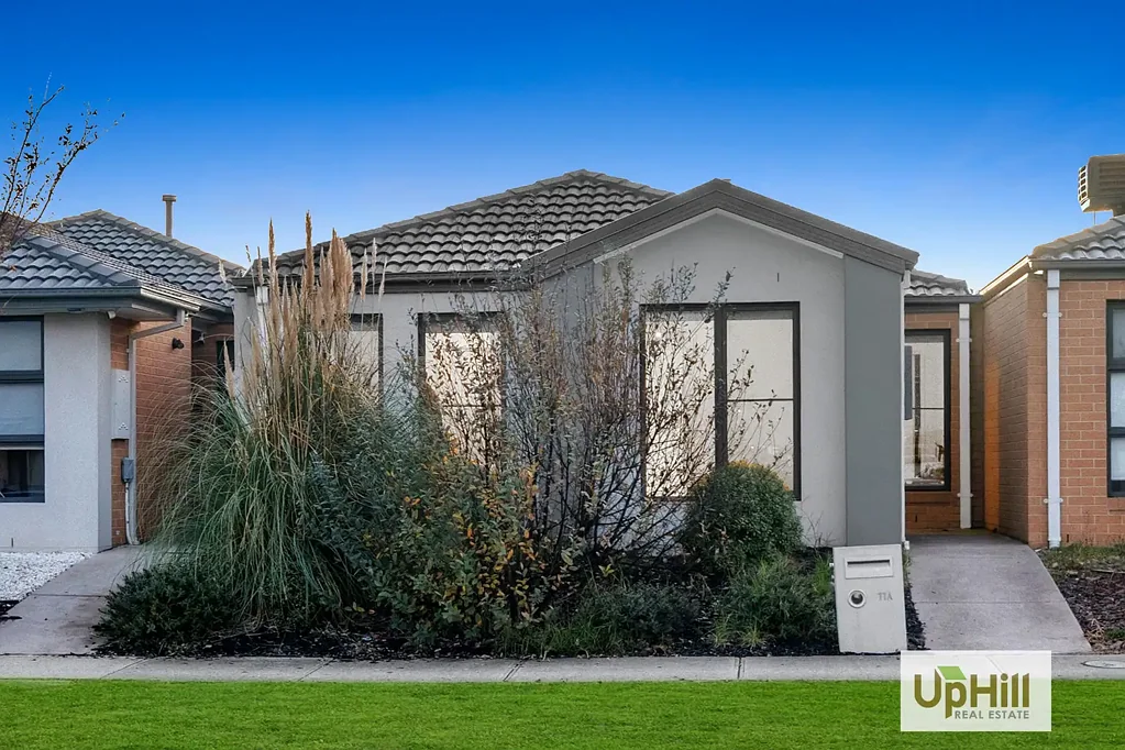11A Thoroughbred Drive, Clyde North, VIC 3978