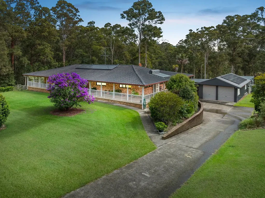 King Creek 6બેડરૂમ Stunning Family Home with Pool, Shed, and Studio on 5 Acres in King Creek Estate