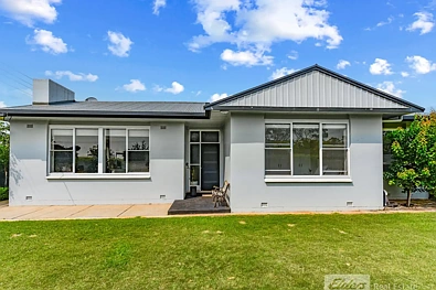 Millicent 4Kwarto Immaculately Presented Stone Family Home in a Sought-After North Location