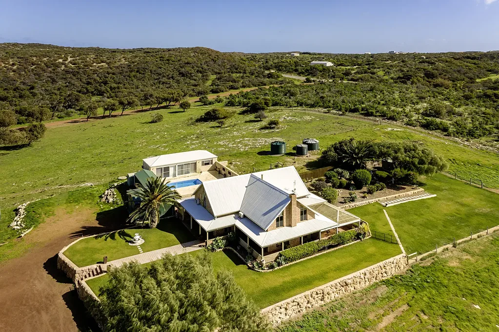 Greenough Coastal Hobby Farm Oasis - 15km South of Geraldton