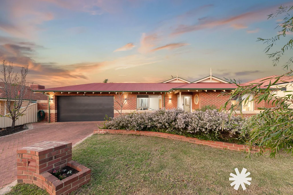 15 Marraboor Place, Success, WA 6164