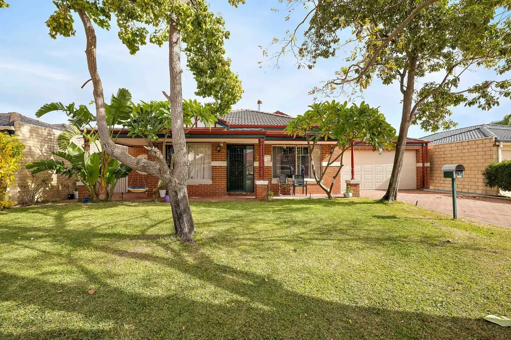 7 Coolbarro Lane, Redcliffe, WA 6104
