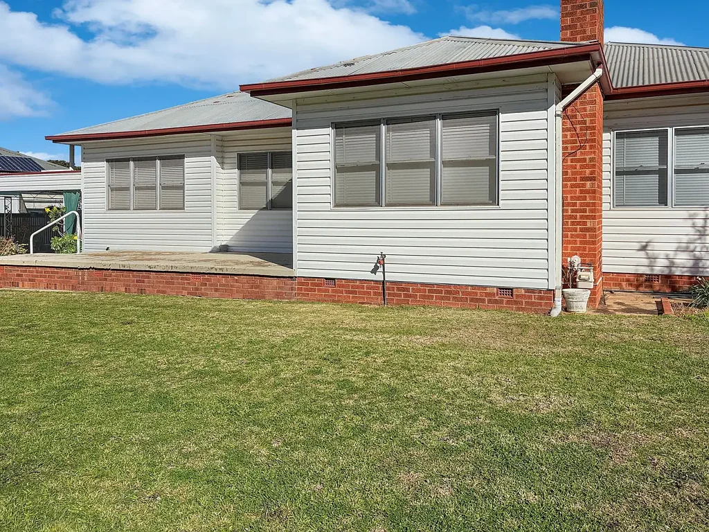 Leeton 3Phòng ngủ LARGE BLOCK, GREAT LOCATION & ENDLESS POSSIBILITES