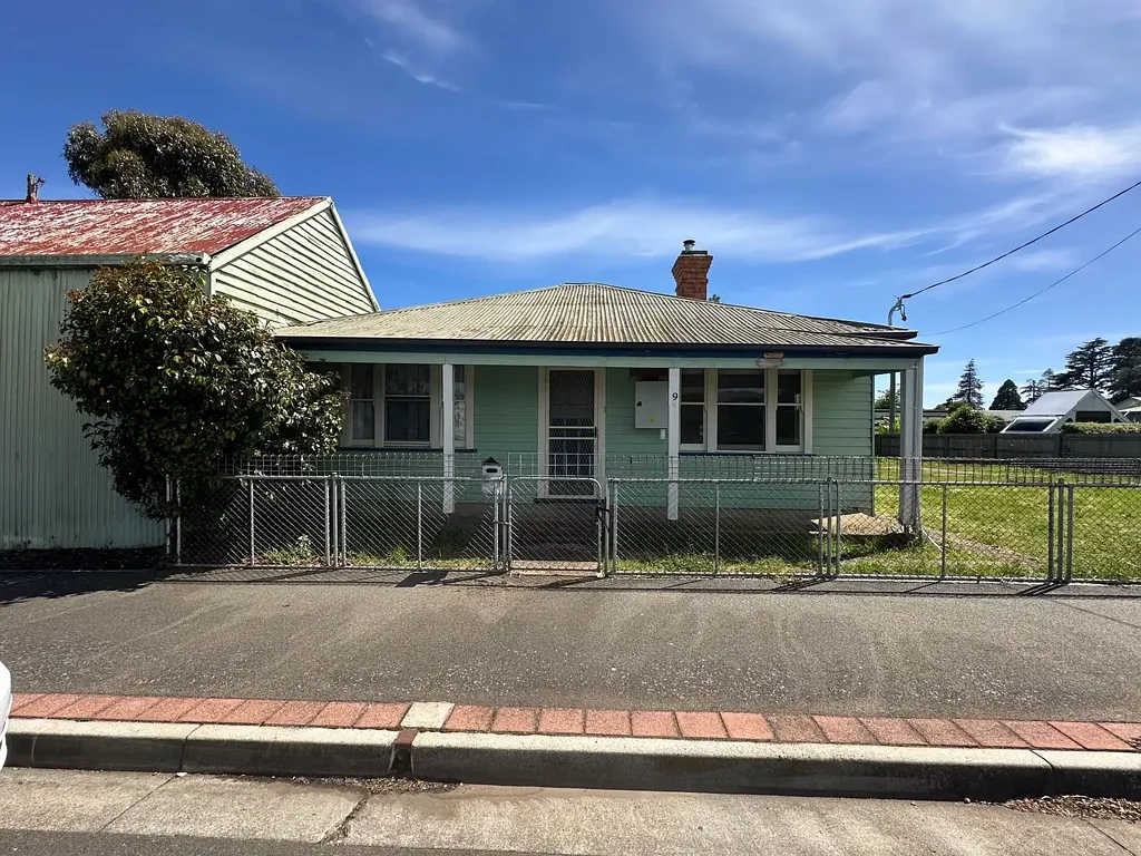 Westbury 3Zimmer Comfortable Family Living on a Large Block at 9 Lyall Street, Westbury 7303