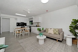 3/270 Walker Street, Townsville City