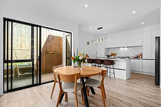 562D Beach Road, Rothesay Bay, North Shore City