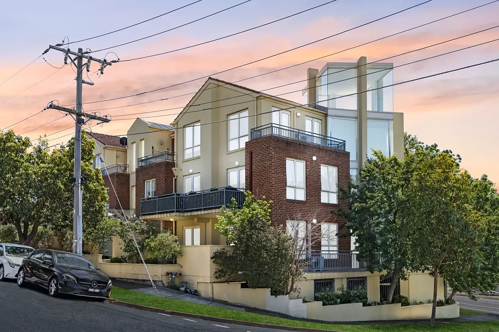 10/2 North Avenue, Strathmore, VIC 3041