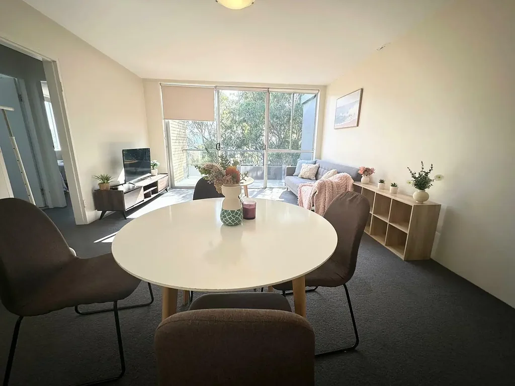 Modern 2-Bedroom Apartment
