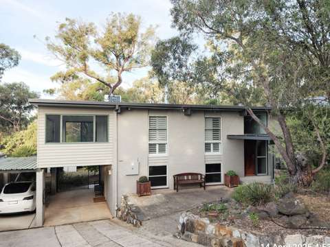 Goulburn 4 Bedroom Privacy, versatility, and natural beauty on a large block (3,210m²) in Goulburn’s best street