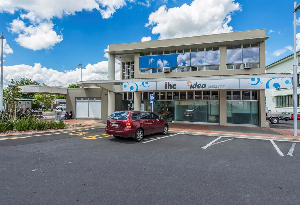 Pukekohe 180M² OFFICE AND STORAGE