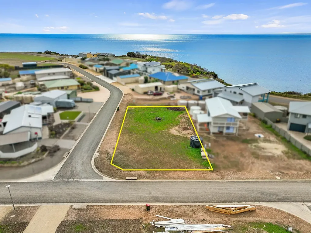 8 Trengove Drive, Point Turton, SA 5575