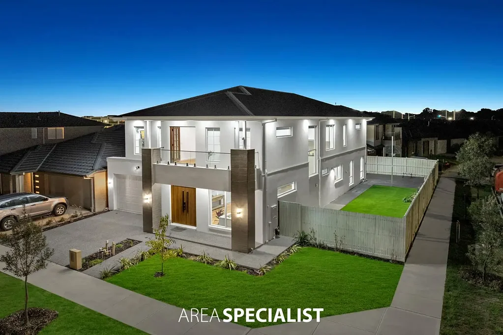 Clyde North 5房  The Brief: A Statement of Luxury, Space & Elevated Family Living