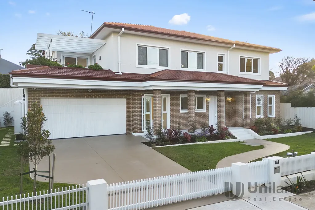 Epping 7房 尖端设计与奢华，全新住宅带独立祖母房 State of the art design and luxury, brand new home and granny flat