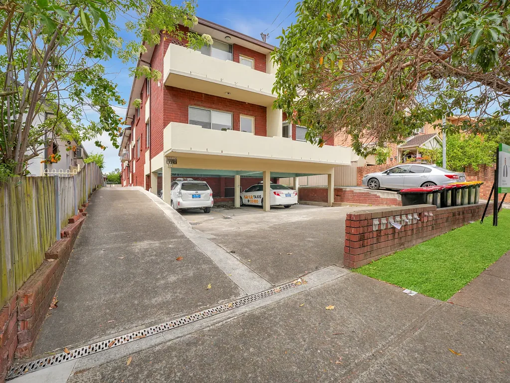 Lakemba 2房 安全小区。投资或首次置业的理想选择 SECURITY COMPLEX. Ideal for Investment or First Home buyer