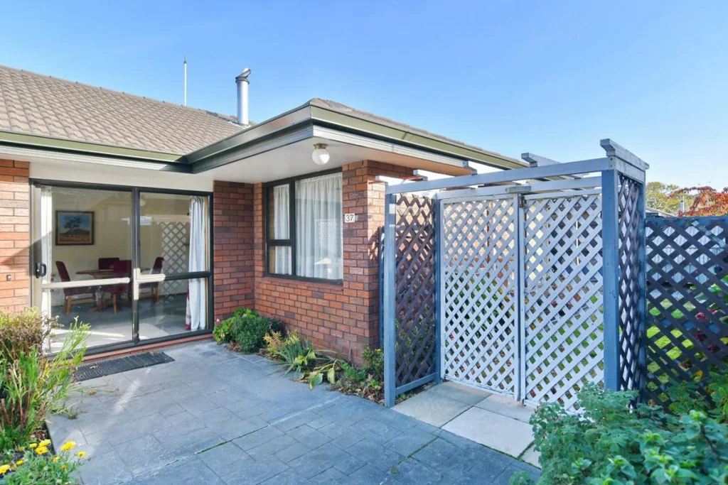 Rangiora 2कमरा When Close-in Location Counts