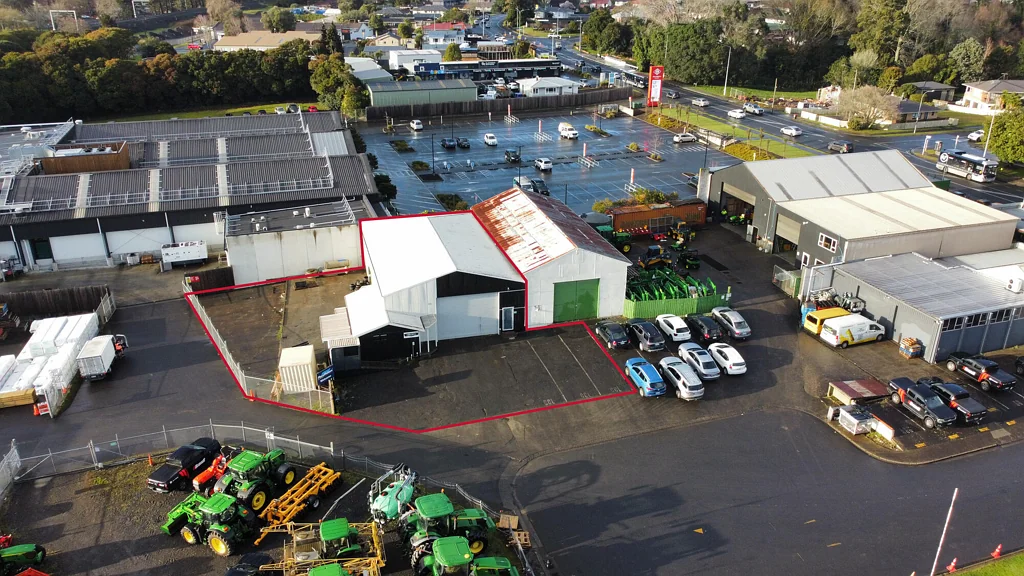 Pukekohe Industrial shed with secure yard