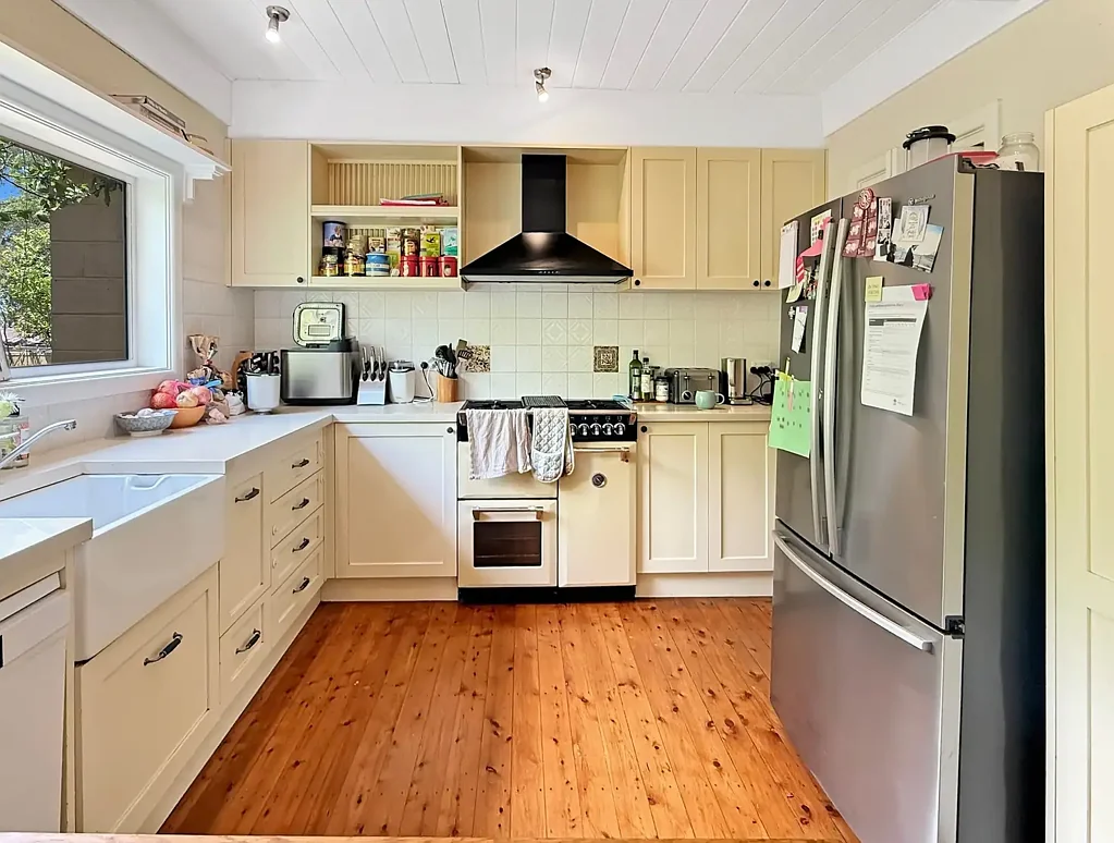 Family Living In The Heart Of Winmalee