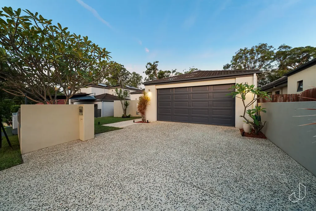Robina 4غرفة نوم Family Sanctuary or Potential Dual Living!