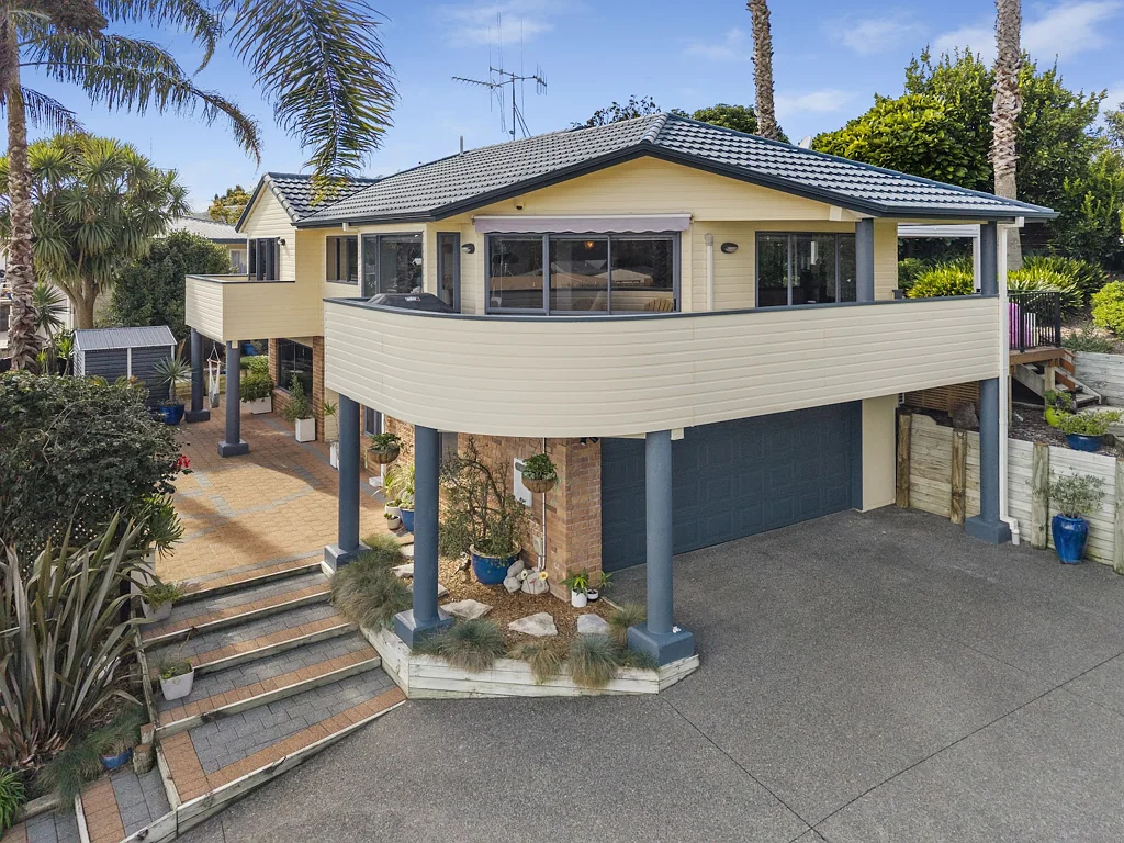 Welcome Bay 4 Bedroom Committed To Their Next Adventure