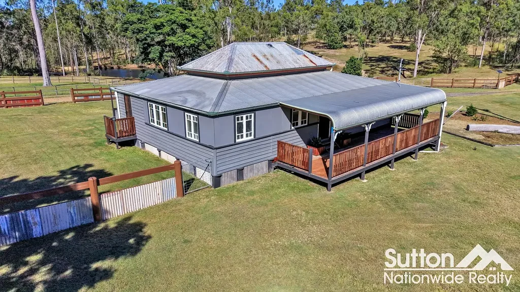 Gin Gin 3房  Renovated Country Cottage on 25 Acres - Rural Charm Just Minutes from Town