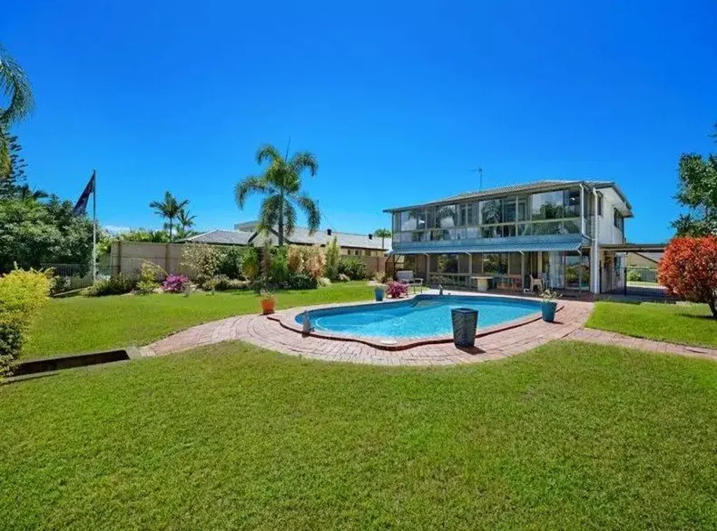 Large Yard, Water Front, Dual Living Property