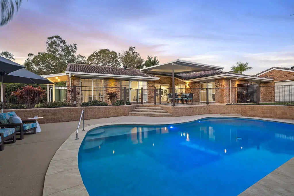 Chapel Hill 4ห้องนอน Renovated Lowset Family Retreat at the foot of Mt Coot-tha