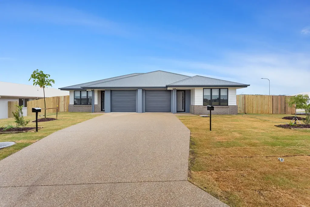 3 Bedroom Duplex - Main with Ensuite