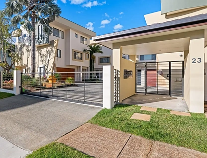 5/23-25 Madang Crescent, Runaway Bay, Gold Coast, 3 ਕਮਰੇ, 3 ਬਾਥਰੂਮ, Townhouse