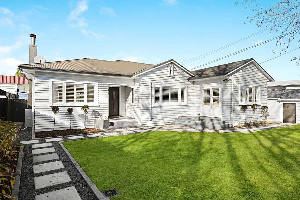 Claudelands 3 Bedroom Ponsonby Living