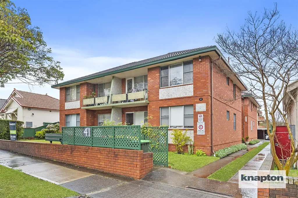 Lakemba 2બેડરૂમ OVERSIZED UNIT IN PRIME LOCATION