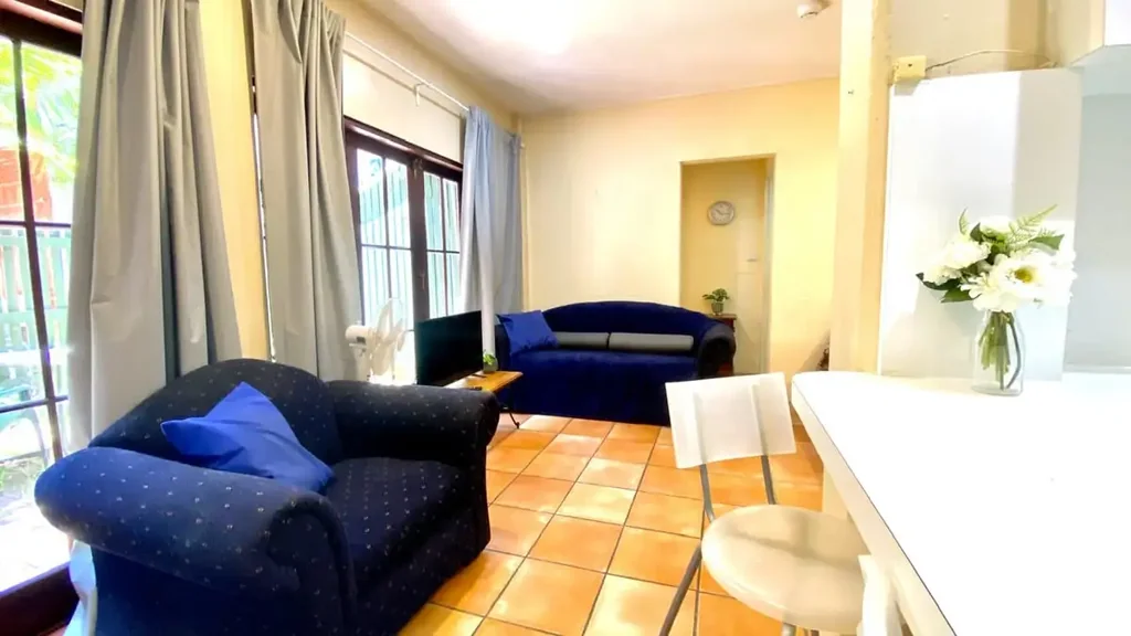 City Central 1Br 1Bth Apartment Private Courtyard Fully Furnished